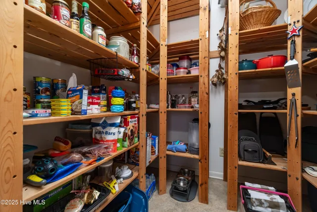 $799,500 | 138 Shoreline Court, Oriental, NC 28571