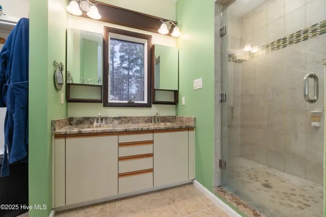 $799,500 | 138 Shoreline Court, Oriental, NC 28571