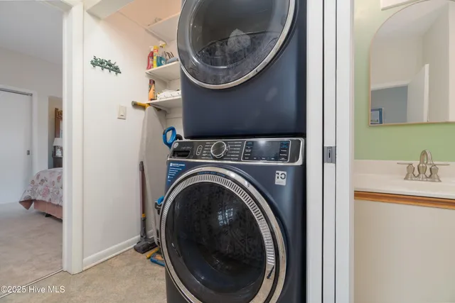 $799,500 | 138 Shoreline Court, Oriental, NC 28571