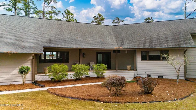 $799,500 | 138 Shoreline Court, Oriental, NC 28571