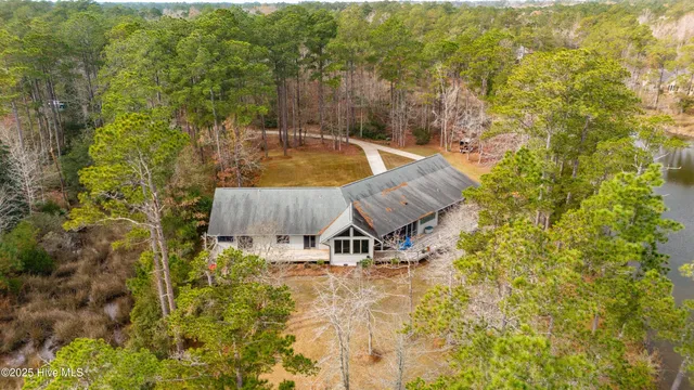 $799,500 | 138 Shoreline Court, Oriental, NC 28571