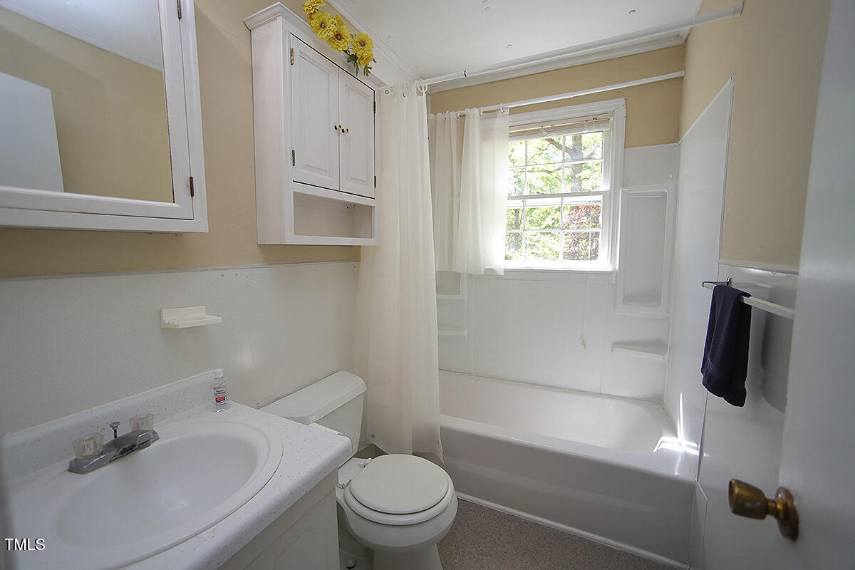 5202 Lorbacher Road Apex, NC 27539 - Photo 7 of 9 5202 LorbacherF