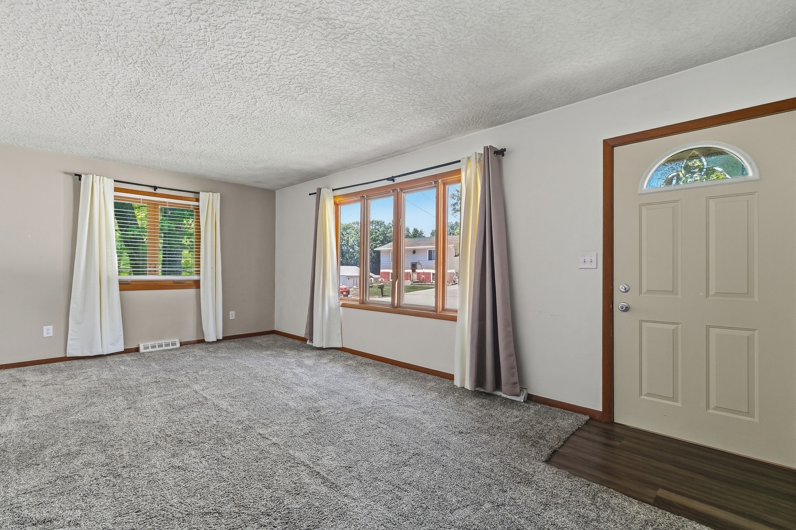 226 33rd Avenue Moline, IL 61265 - Photo 6 of 34