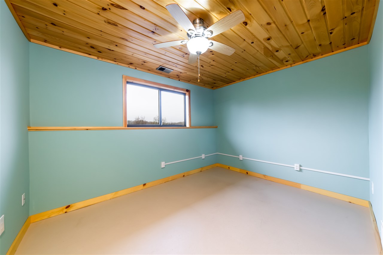 2294 East Potter Road Traverse City, MI 49696 - Photo 15 of 33 1886374-14.JPG