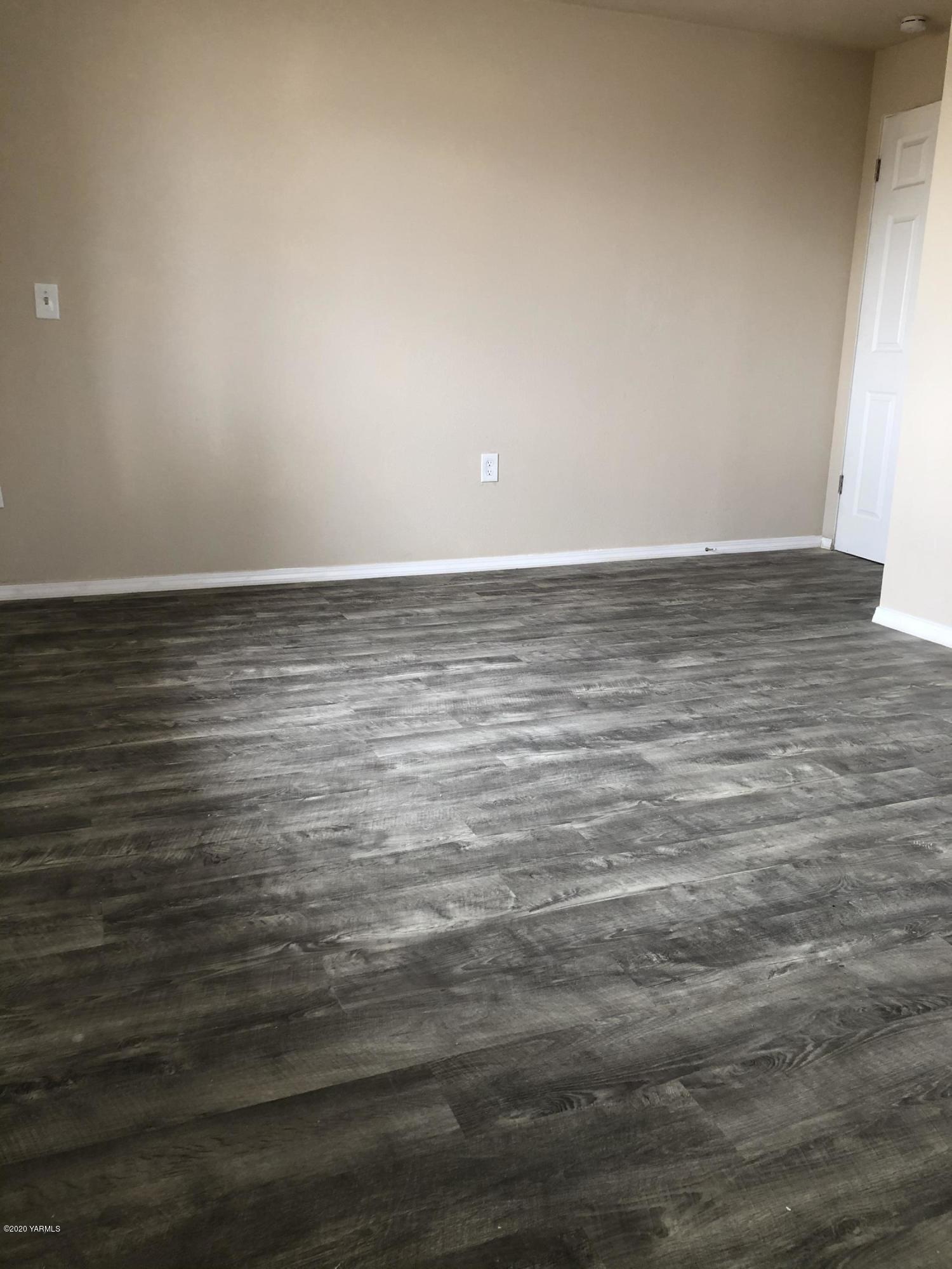 4950 Lateral A Road Wapato, WA 98951 - Photo 20 of 31 a view of an ocean