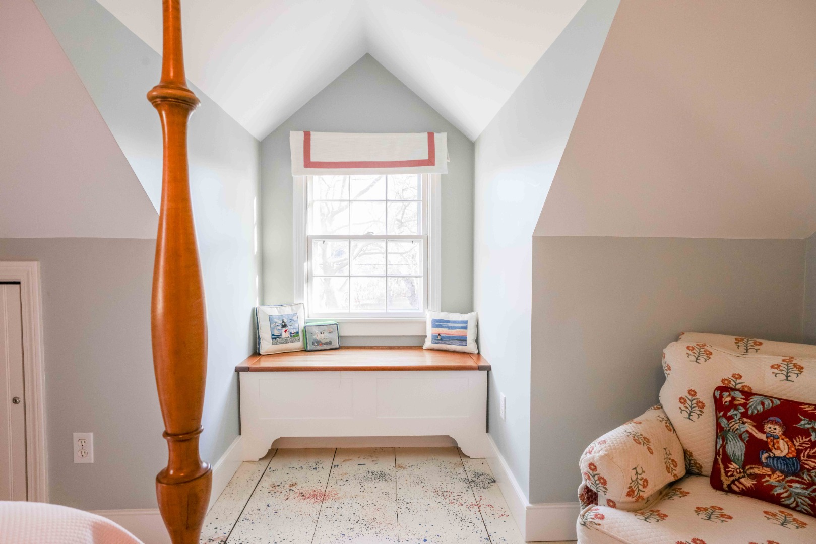 13 West Chester Street Nantucket, MA 02554 - Photo 23 of 32 a bathroom with sink and a bathtub