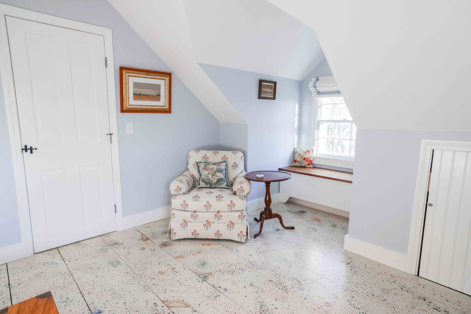13 West Chester Street Nantucket, MA 02554 - Photo 28 of 32 a bedroom with furniture and a window