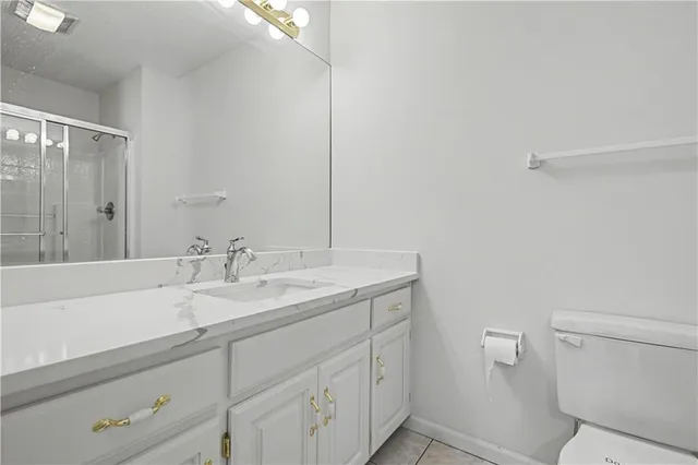 $575,000 | 19618 West 99th Street, Lenexa, KS 66220