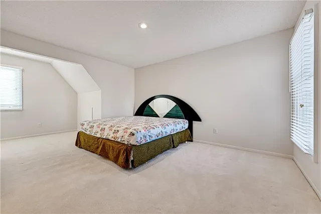 $575,000 | 19618 West 99th Street, Lenexa, KS 66220