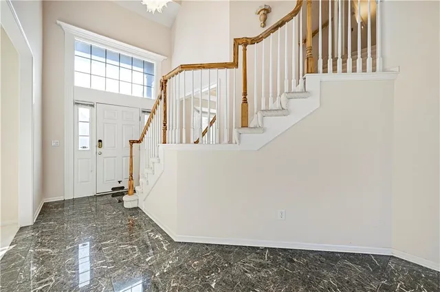 $575,000 | 19618 West 99th Street, Lenexa, KS 66220