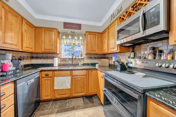 $620,000 | 182 Shalako Drive, Kerrville, TX 78028