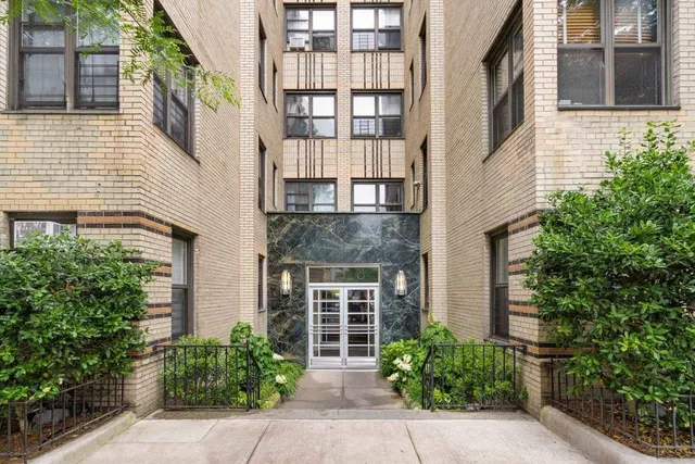 $599,000 | 350 Cabrini Boulevard, Unit 1A | Hudson Heights