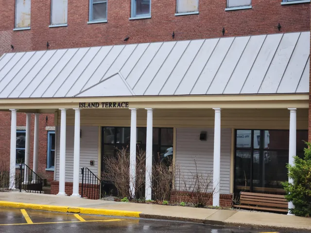 $299,000 | 1 Saco Island Terrace, Unit 105, Saco, ME 04072