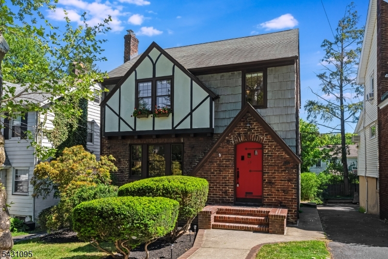 15 Rynda Road Maplewood, NJ 07040 - Photo 1 of 46