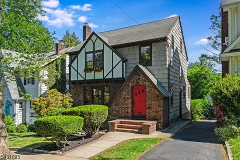 $849,000 | 15 Rynda Road, Maplewood, NJ 07040