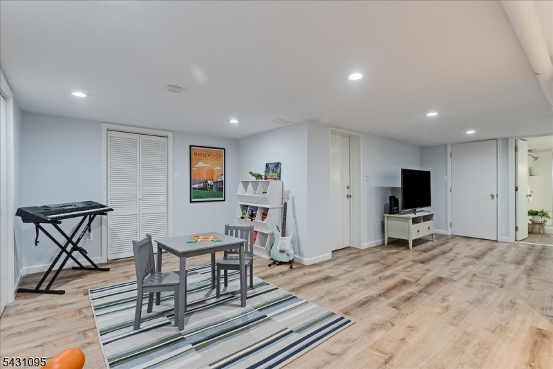 15 Rynda Road Maplewood, NJ 07040 - Photo 36 of 46
