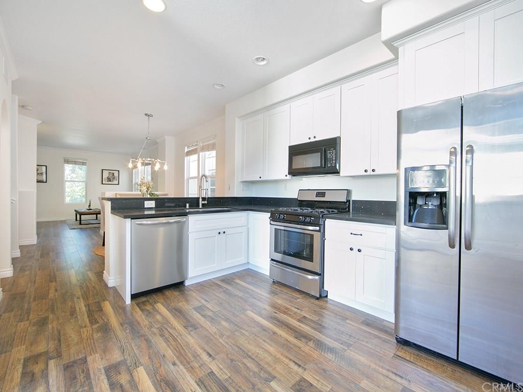 243 Tall Oak Irvine, CA 92603 - Photo 5 of 17