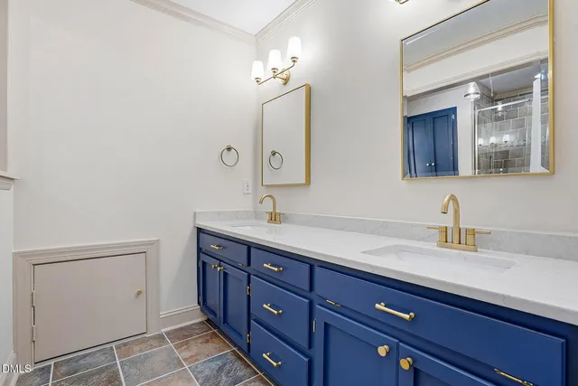 $585,000 | 4404 New Brighton Drive, Apex, NC 27539