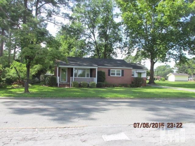 112 East Ridge Street Rose Hill, NC 28458 - Photo 1 of 23 Primary Photo