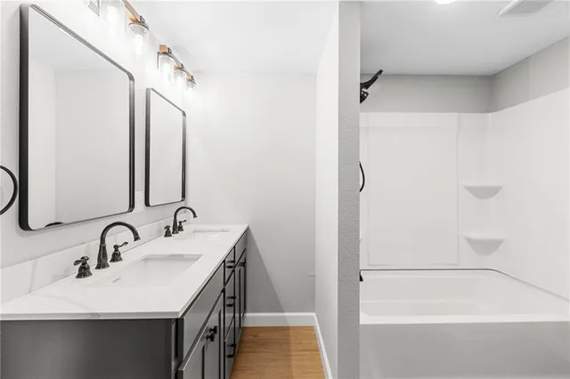 $489,000 | 1000 Woodcliff Drive, Richmond, MO 64085