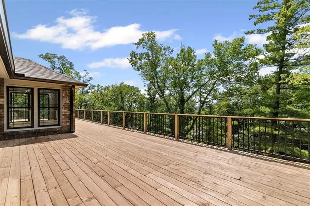 $489,000 | 1000 Woodcliff Drive, Richmond, MO 64085