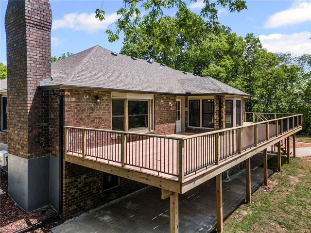 $489,000 | 1000 Woodcliff Drive, Richmond, MO 64085