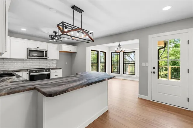 $489,000 | 1000 Woodcliff Drive, Richmond, MO 64085