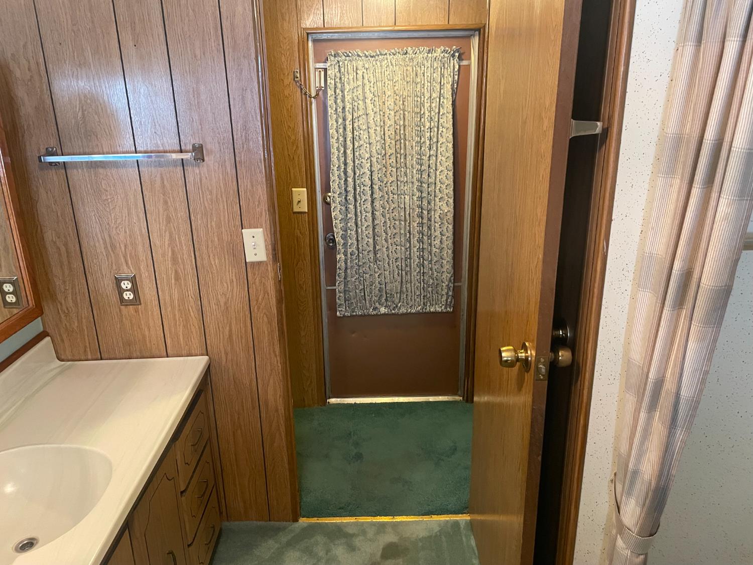 5835 Cherokee Road, Unit 52 Stockton, CA 95215 - Photo 16 of 19 a bathroom with a tub and shower