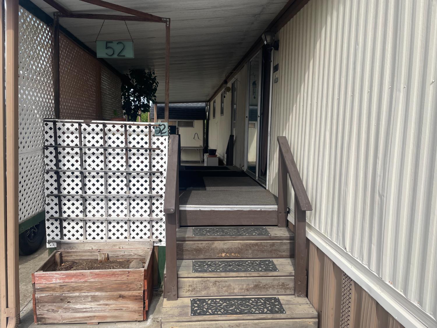 5835 Cherokee Road, Unit 52 Stockton, CA 95215 - Photo 4 of 19 a view of entryway