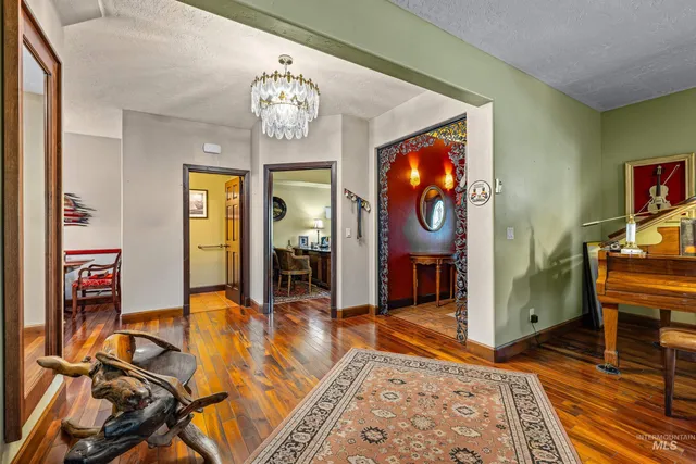 $1,175,000 | 911 Davis Avenue, McCall, ID 83638