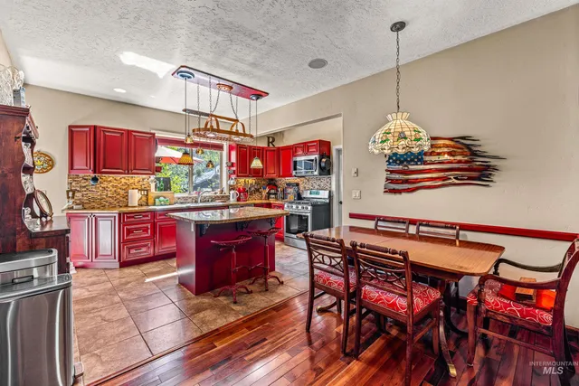 $1,175,000 | 911 Davis Avenue, McCall, ID 83638