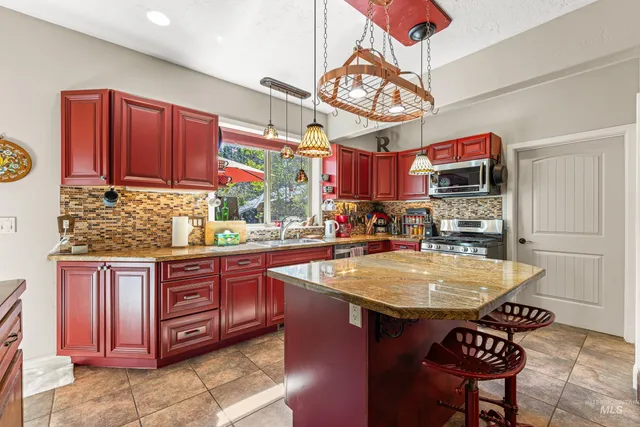 $1,175,000 | 911 Davis Avenue, McCall, ID 83638