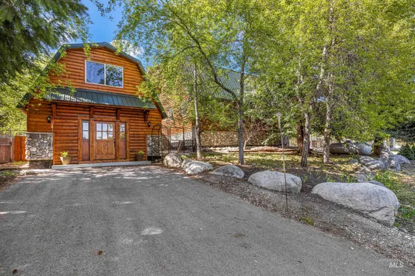 $1,175,000 | 911 Davis Avenue, McCall, ID 83638