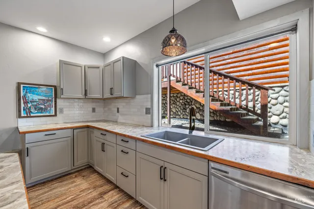 $1,175,000 | 911 Davis Avenue, McCall, ID 83638