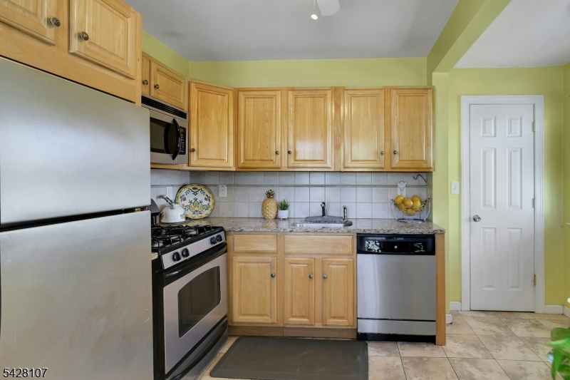 30 Virginia Avenue Montclair, NJ 07042 - Photo 12 of 33