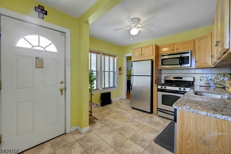 30 Virginia Avenue Montclair, NJ 07042 - Photo 13 of 33