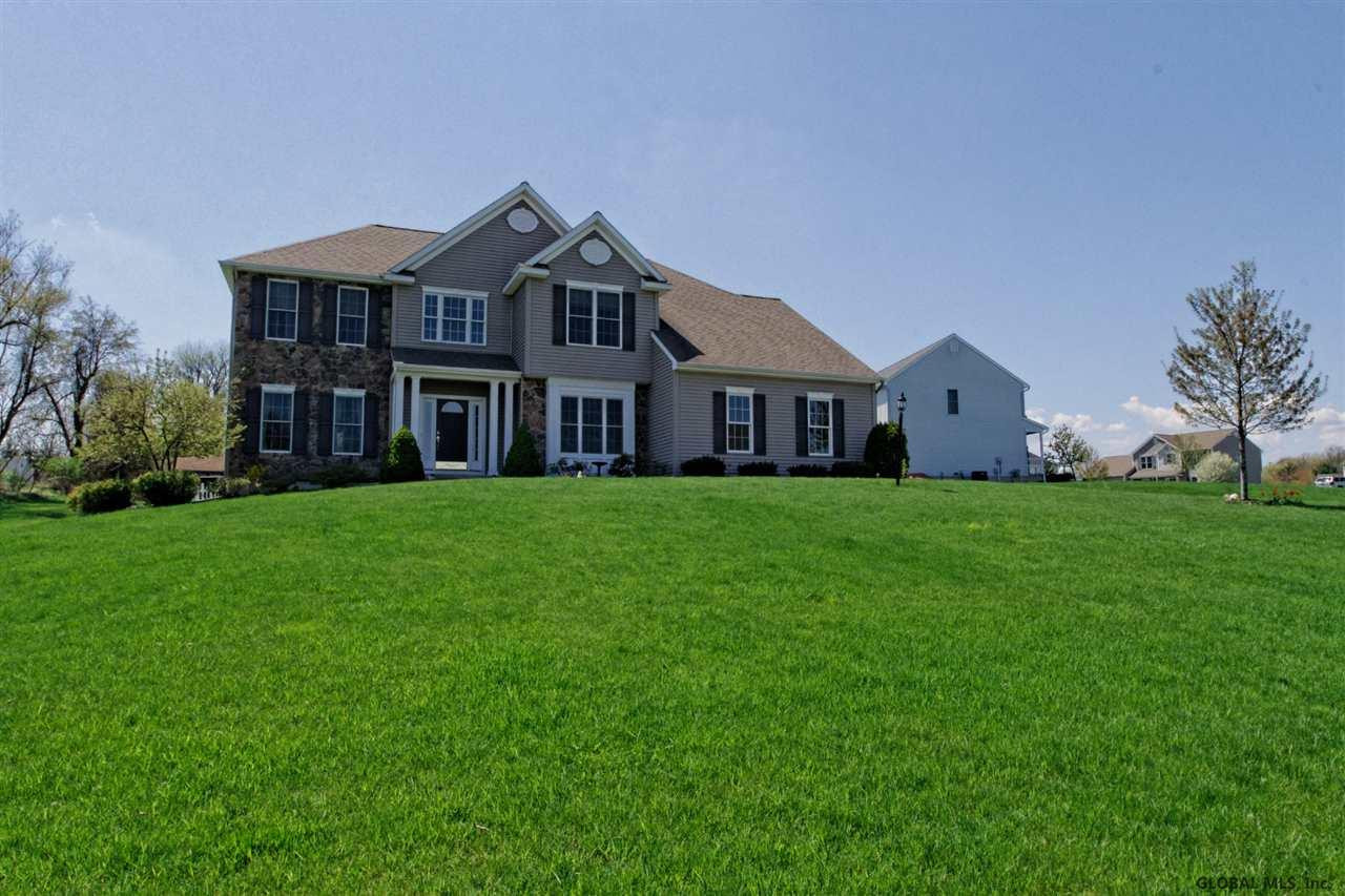 6 Robin Hill Road Halfmoon, NY 12118 - Photo 2 of 44 Photo 2