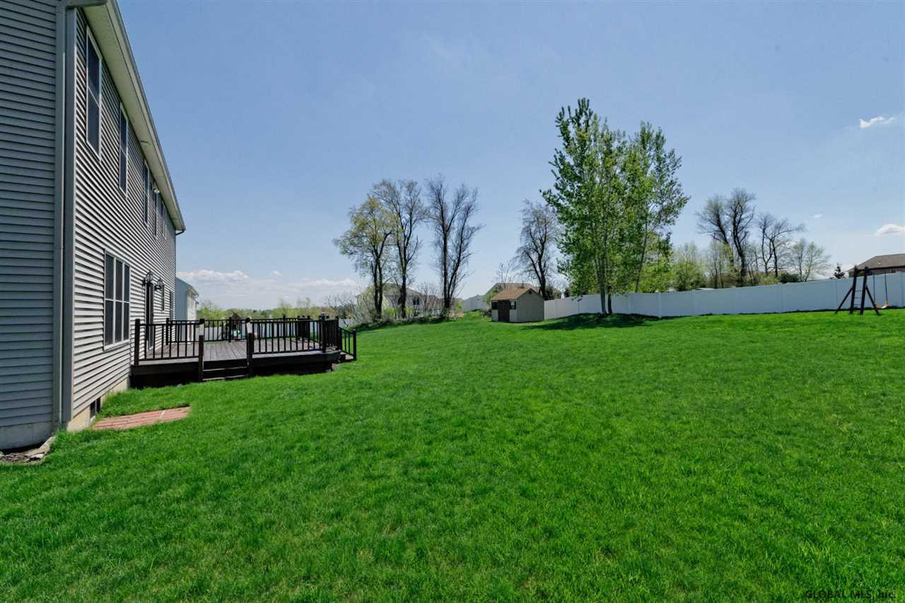 6 Robin Hill Road Halfmoon, NY 12118 - Photo 38 of 44 Photo 38