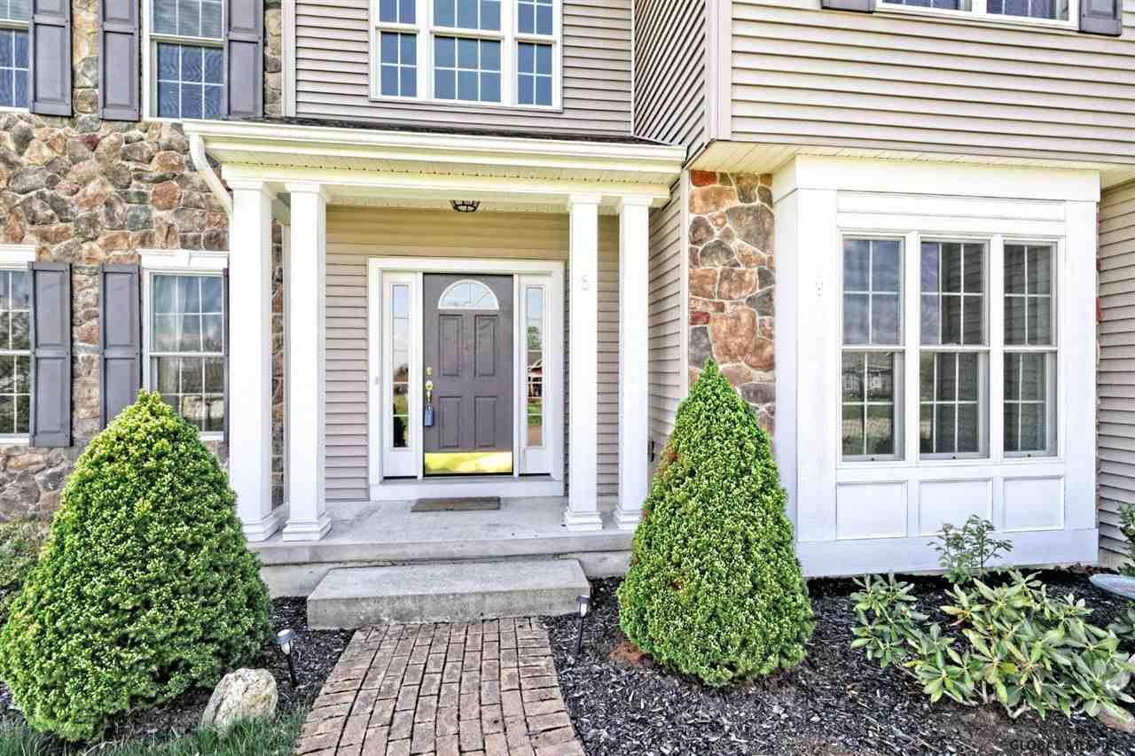 6 Robin Hill Road Halfmoon, NY 12118 - Photo 4 of 44 Photo 4