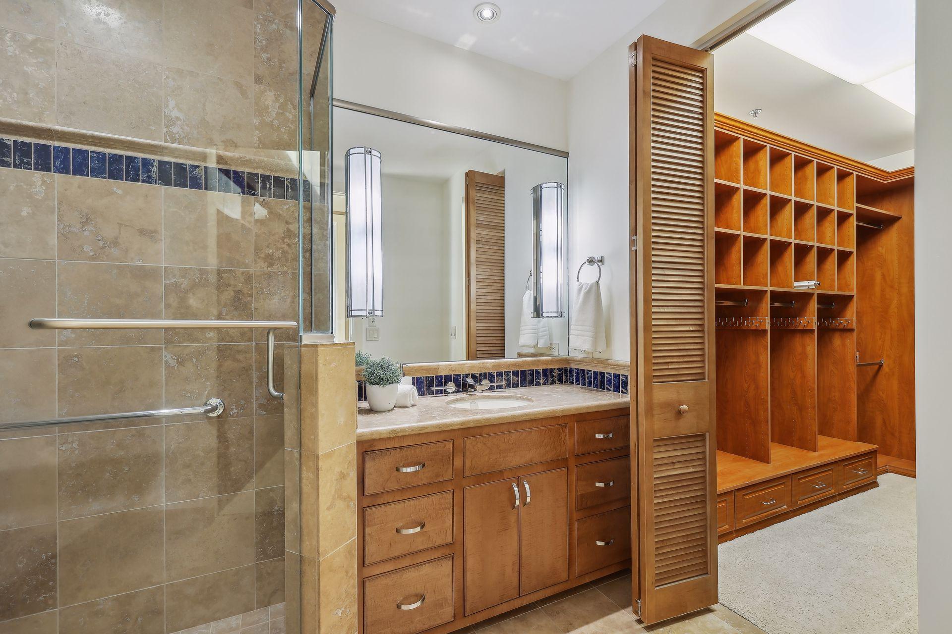 312 Spring Street, Unit 414 St. Paul, MN 55102 - Photo 39 of 48 Gallery Image 39