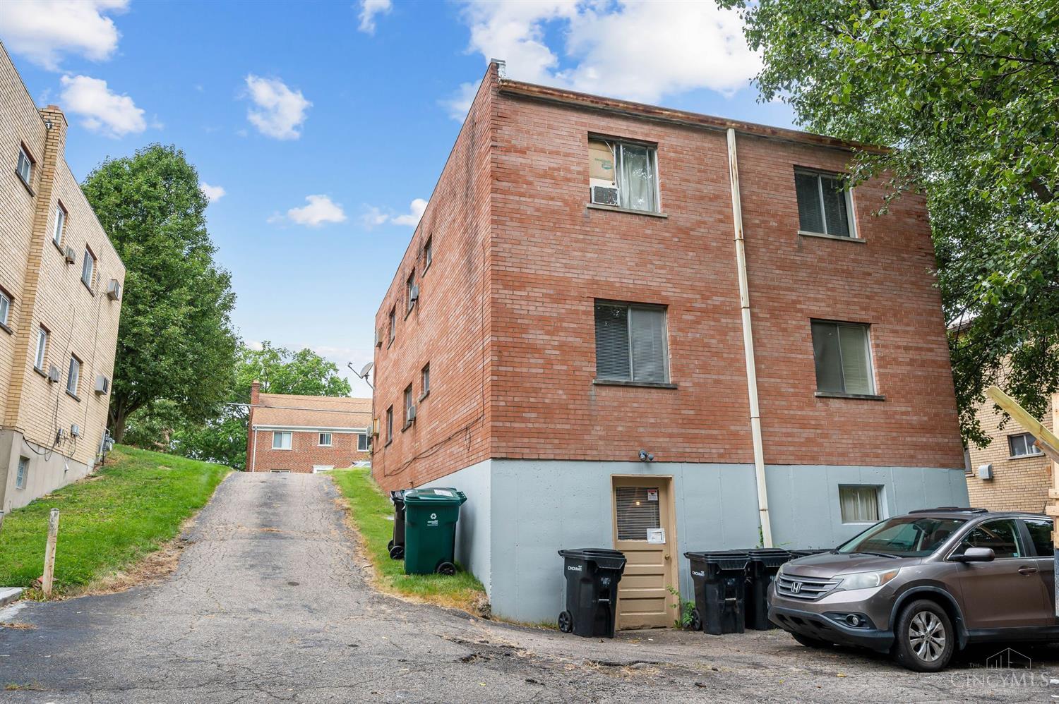 2958 Ferguson Road Cincinnati, OH 45238 - Photo 17 of 18 Gallery Image 17