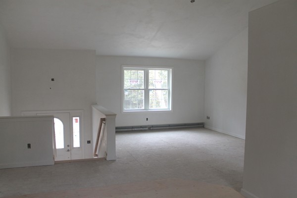 38 Cranberry Meadow Road Charlton, MA 01507 - Photo 6 of 10 Gallery Image 6