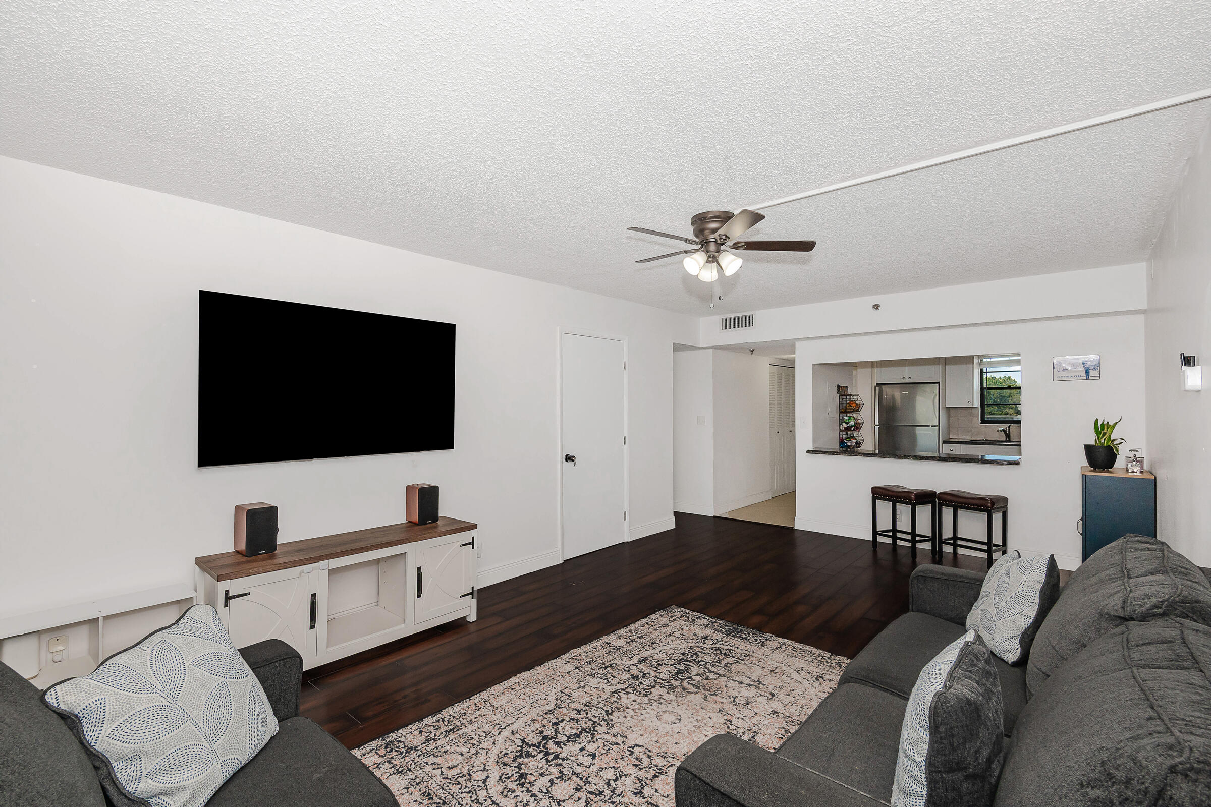 9235 Southwest 8th Street, Unit 502 Boca Raton, FL 33428 - Photo 10 of 29 0-7
