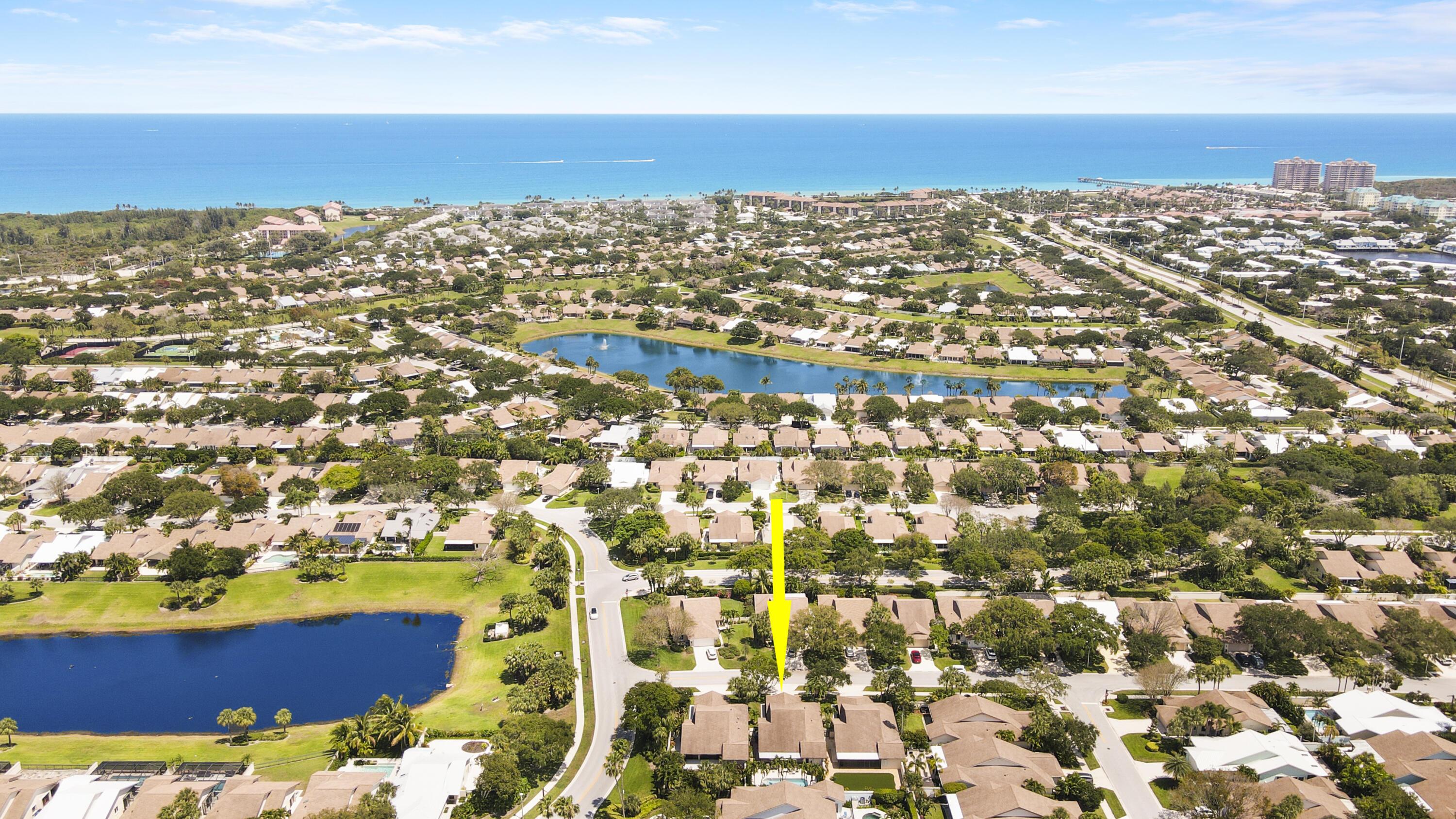 104 Harbourside Circle Jupiter, FL 33477 - Photo 40 of 41 view of city and ocean