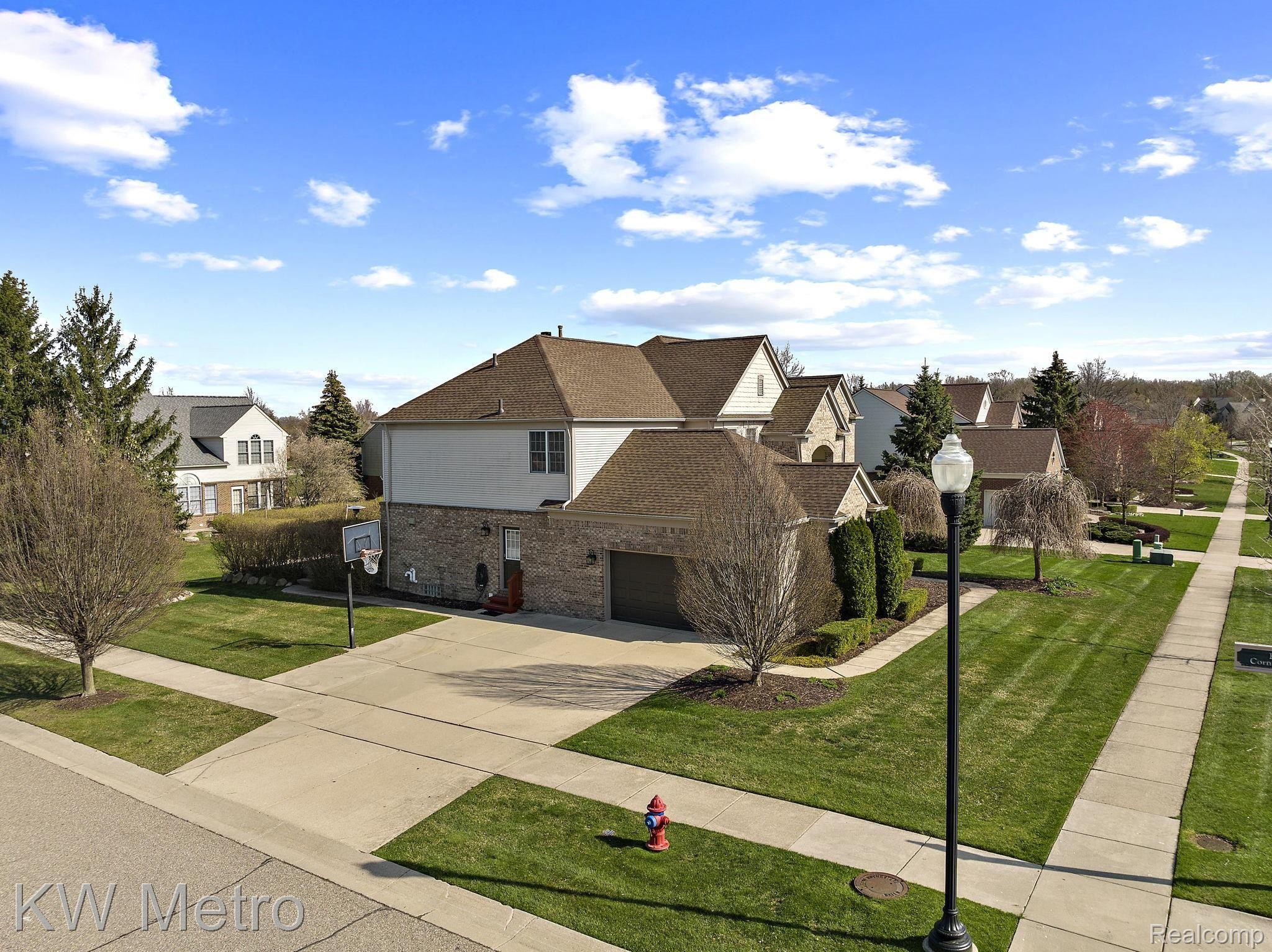 845 Loggers Circle Rochester, MI 48307 - Photo 4 of 53 4-web-or-mls-DJI_0207.jpg