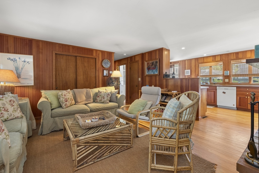 11 Sleepy Hollow Road Gloucester, MA 01930 - Photo 3 of 26
