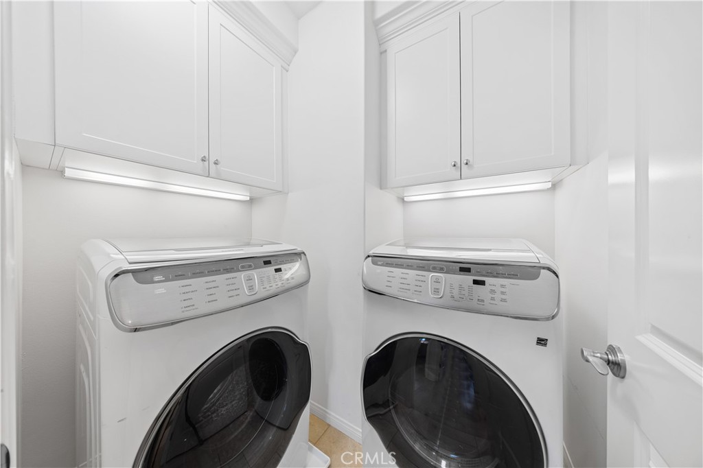 55 Rembrandt Irvine, CA 92620 - Photo 21 of 29 a utility room with dryer and washer