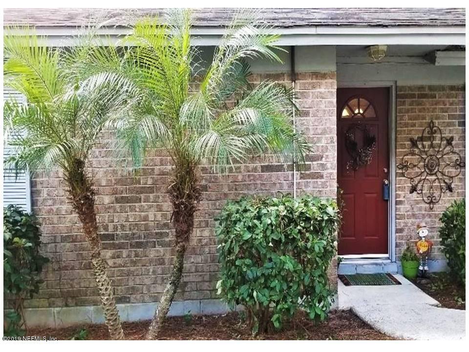 1958 Rothbury Drive Jacksonville, FL 32221 - Photo 2 of 24 view of front palms