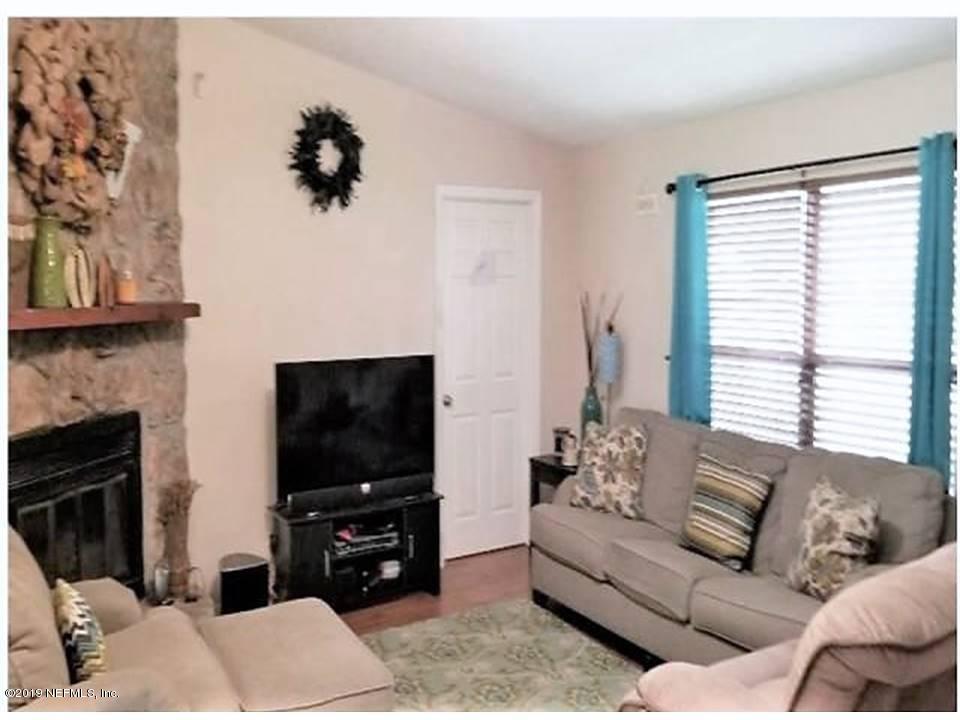 1958 Rothbury Drive Jacksonville, FL 32221 - Photo 5 of 24 Family room