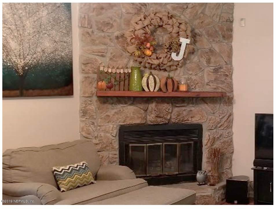 1958 Rothbury Drive Jacksonville, FL 32221 - Photo 7 of 24 Wood Burning fireplace
